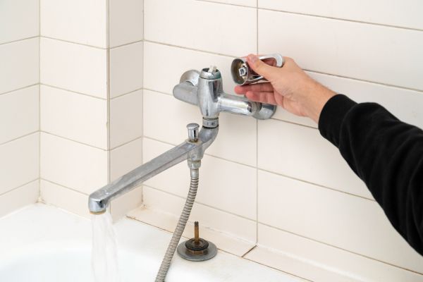 Cost of Shower Handle Repair in Madera
